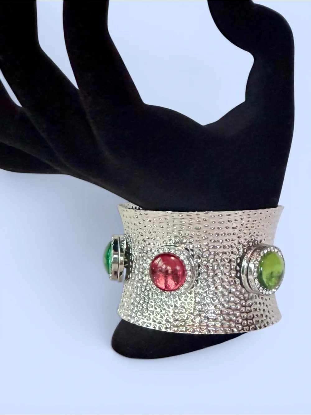Hammered Silver-tone Cuff Bracelet Colored Round Cabochon‎ Stones Clear Crystals